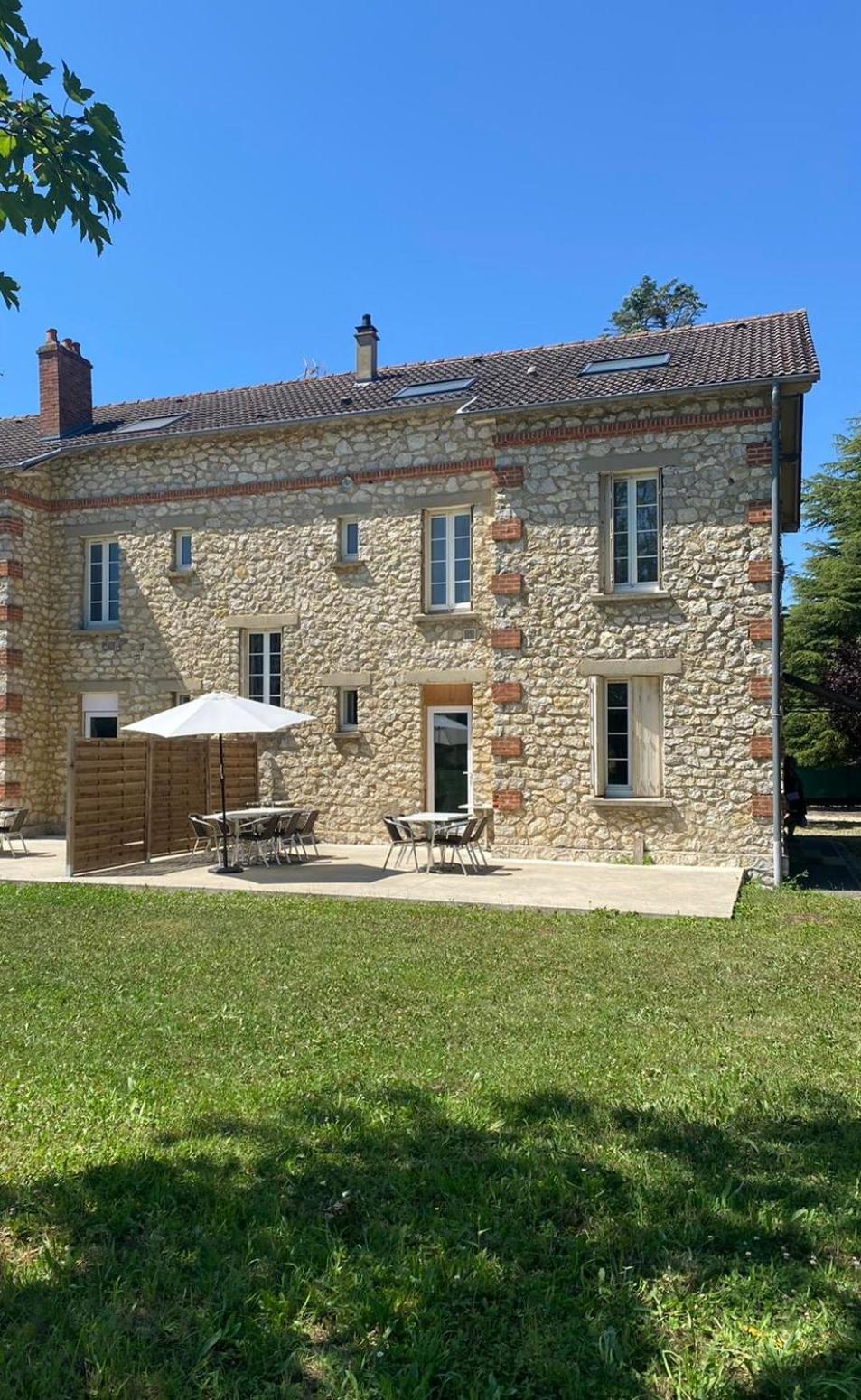 Отель Manoir En Pierre Шартр Экстерьер фото